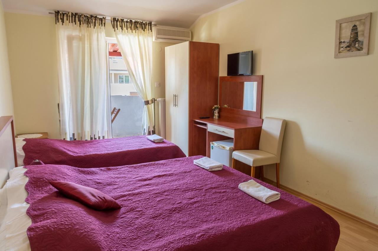 Pag Marina Rooms & Apartment 外观 照片
