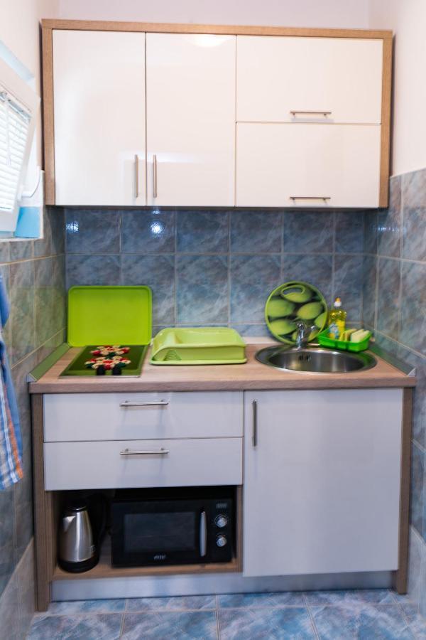 Pag Marina Rooms & Apartment 外观 照片